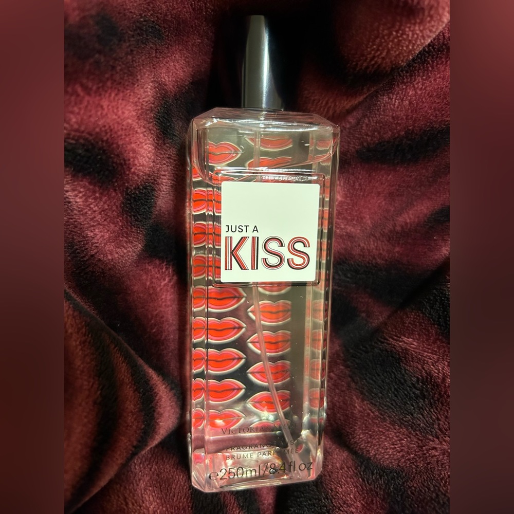 Victoria’s Secret Just a kiss